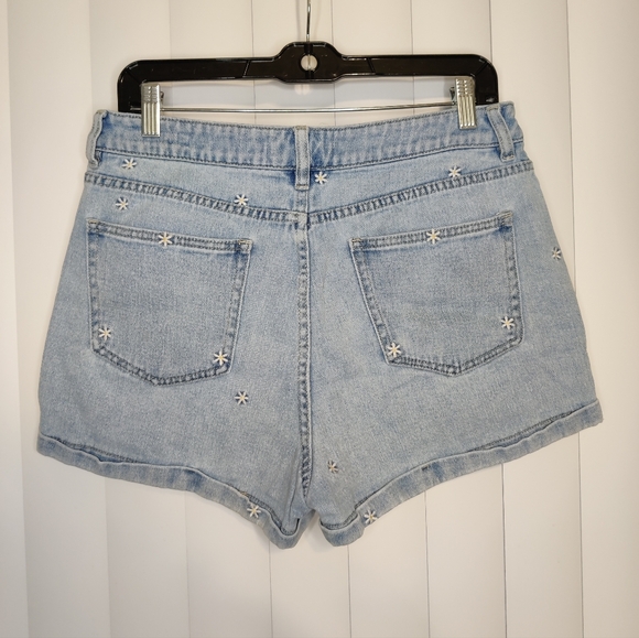 PacSun Blue Denim Mom Shorts - Picture 2 of 3